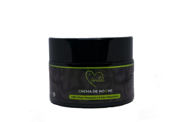 Crema facial nocturna con CBD, rosa mosqueta y ácido hialurónico.